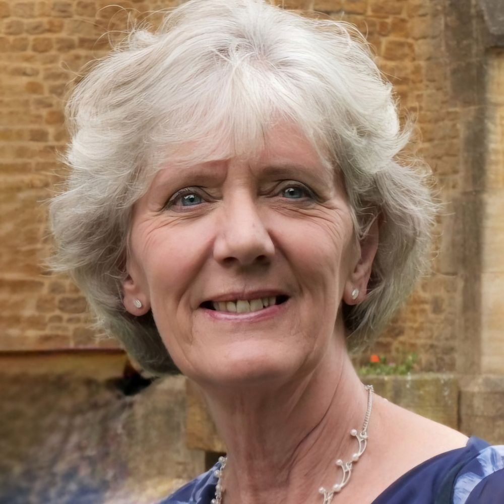 Lynn Crowe