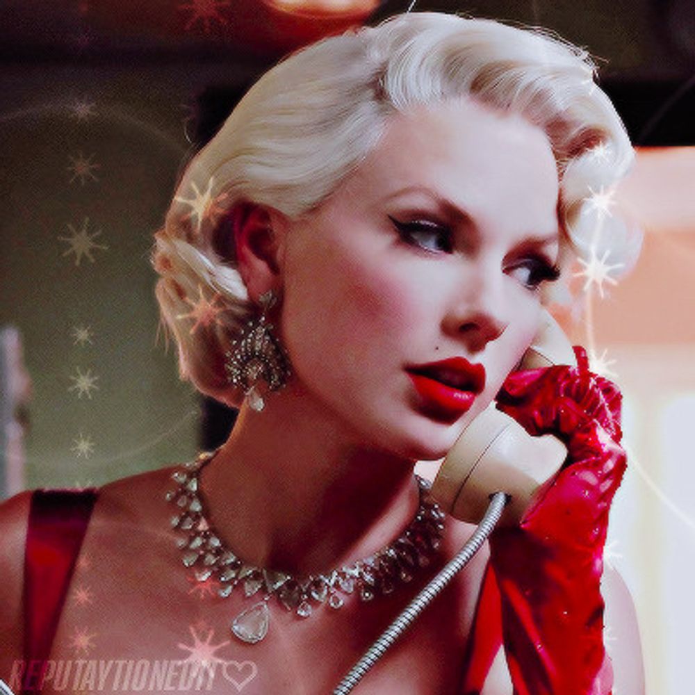 Andrea ❤️‍🔥 (In my SHOWGIRL era ✨❤️‍🔥)