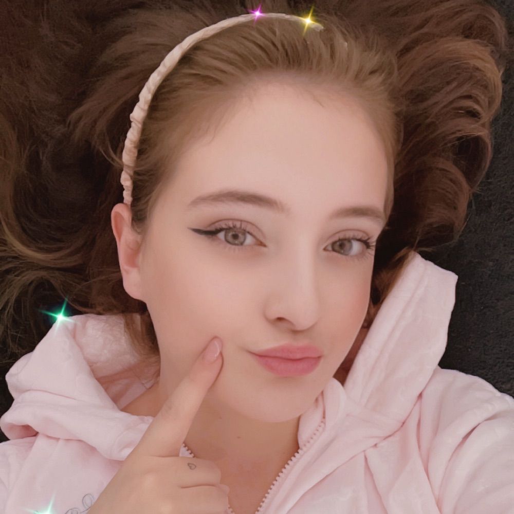 ⋆˚࿔ princess sabrina 𝜗𝜚˚⋆