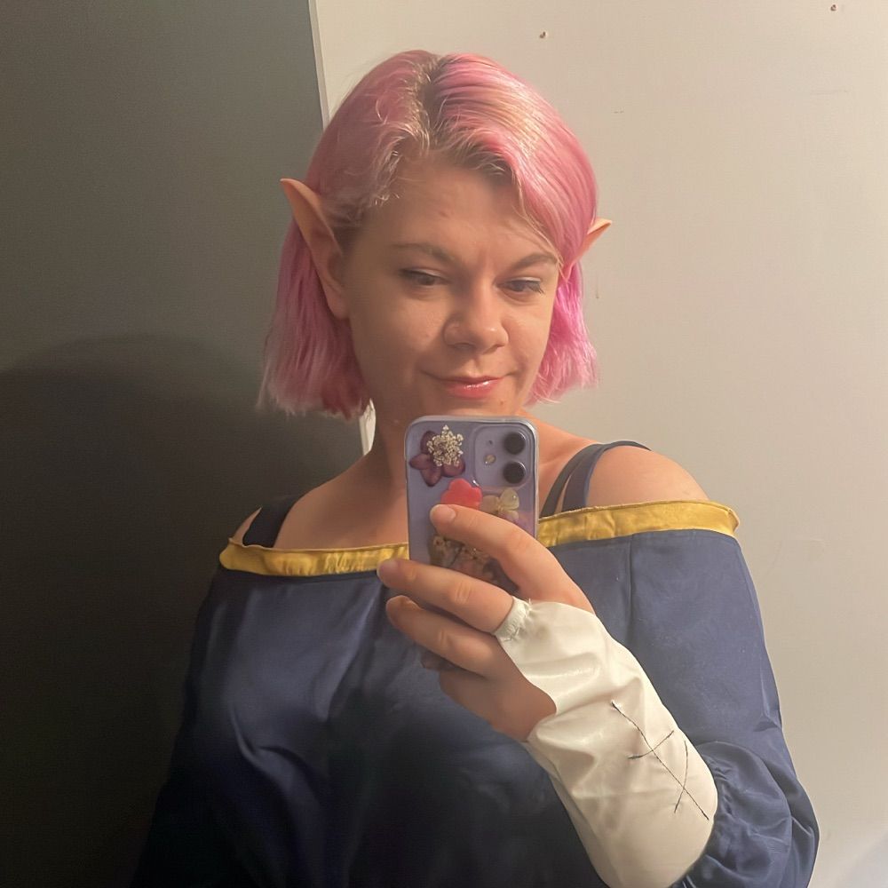 Cassidy (she/they)