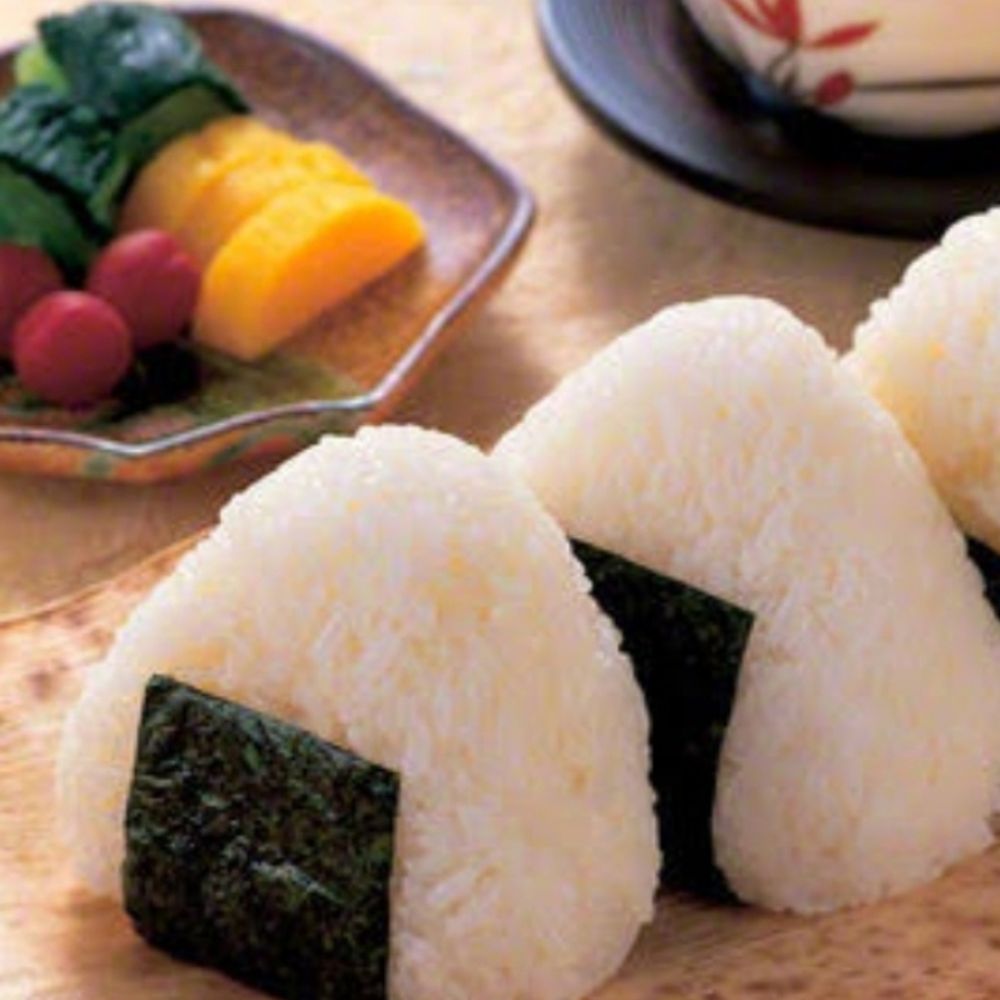 (´・ω・`)🍙マコ