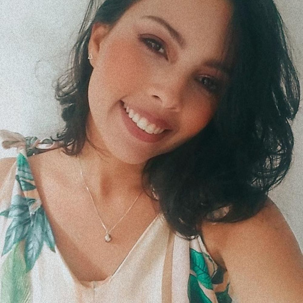 Lari Pimentel 