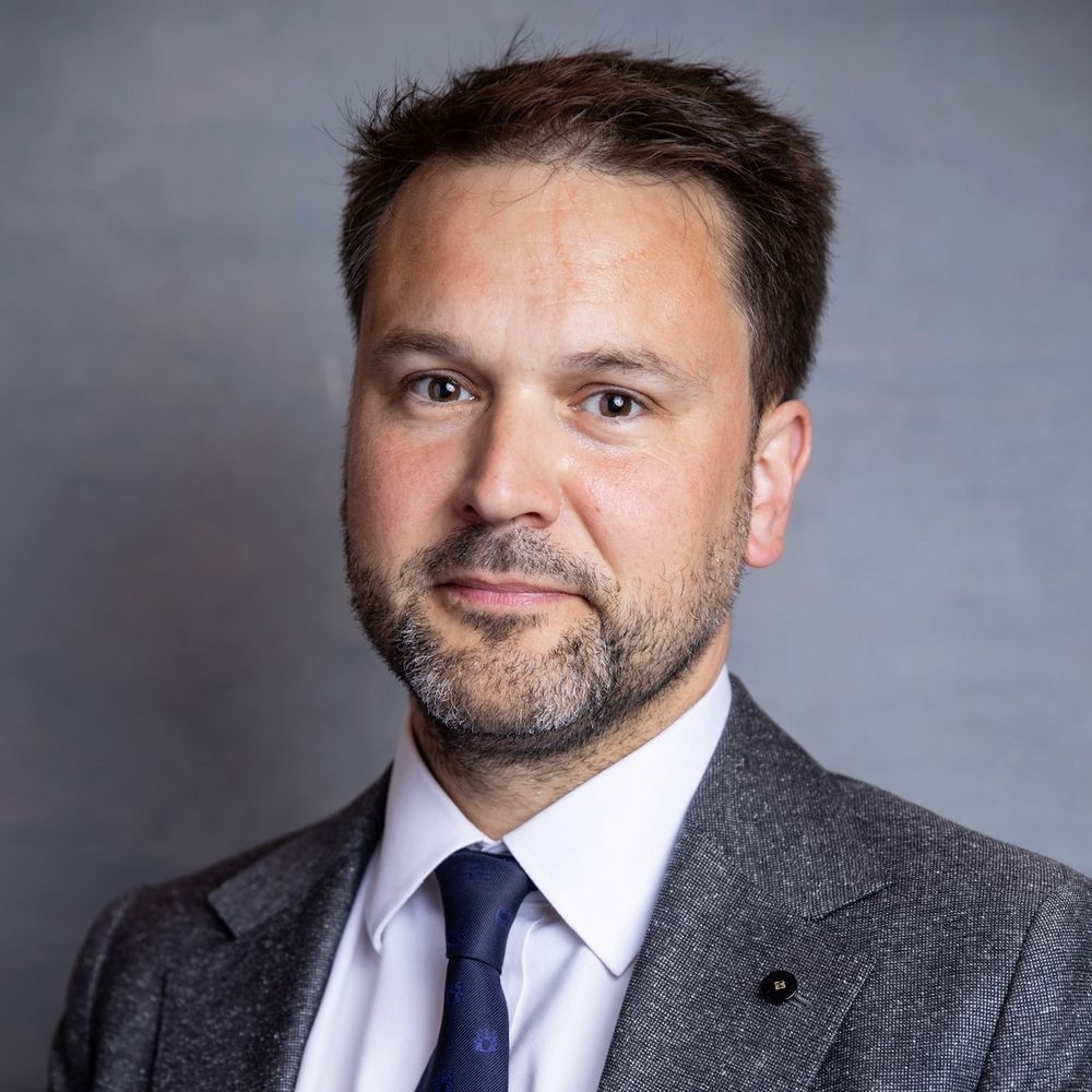 Simon Richardson