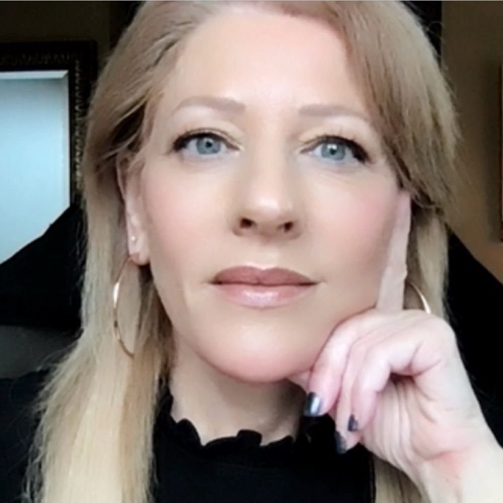Dr. Silvia Schneider Fox