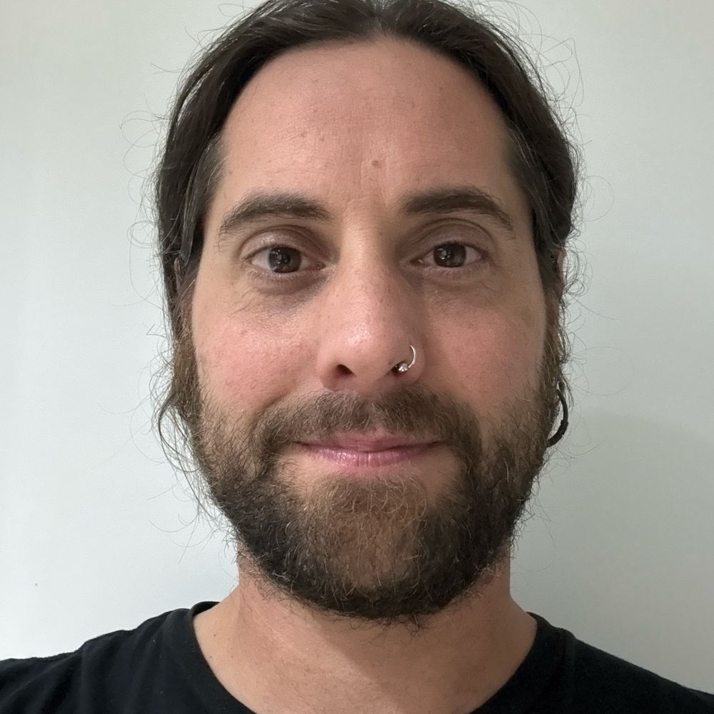 Moi J
