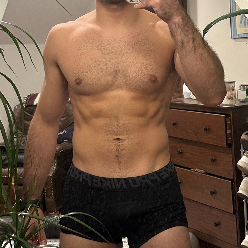 Max The Horny Jock