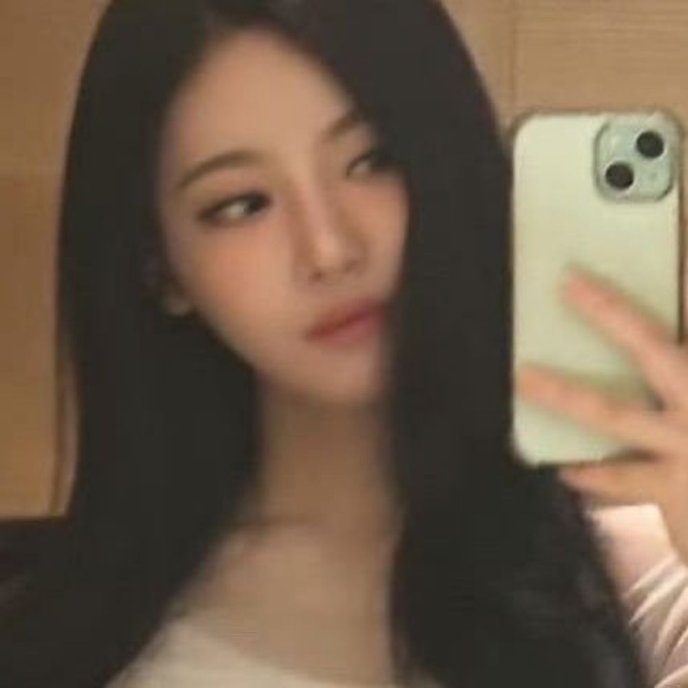 𝐐𝐔𝐘𝐍𝐂𝐈.