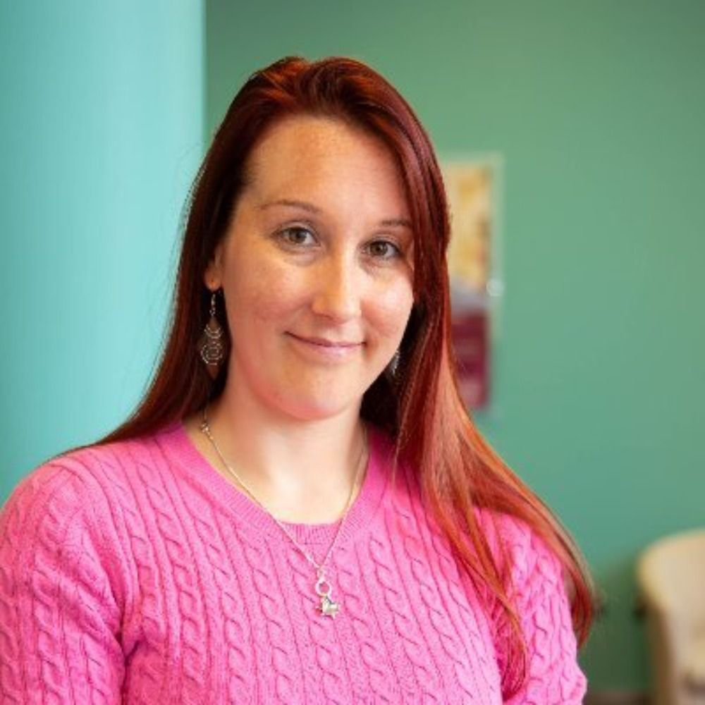 Dr Jen Holmes