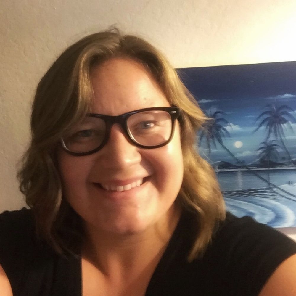 Amanda Fencl (she/they)