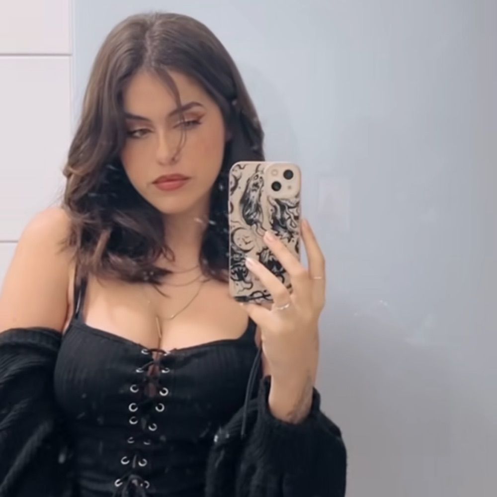 laura
