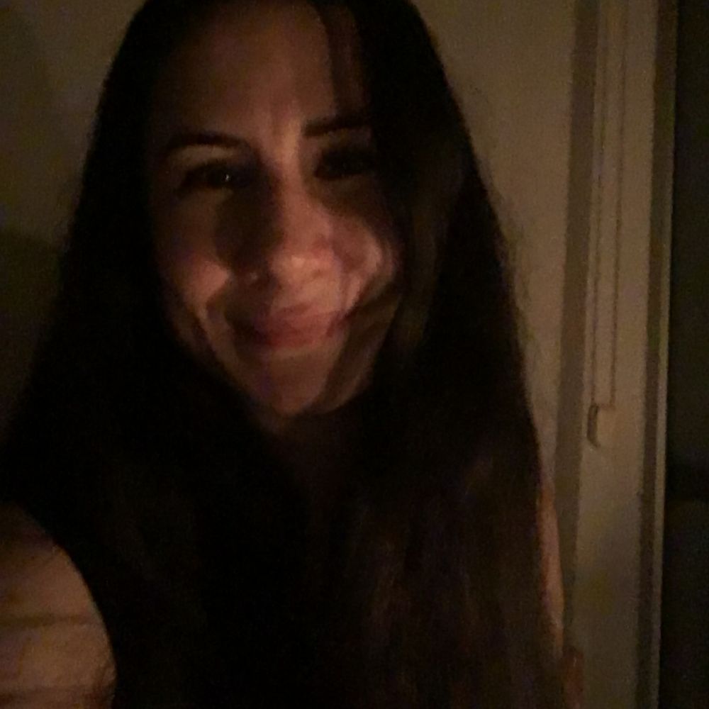 Esra Yakışan