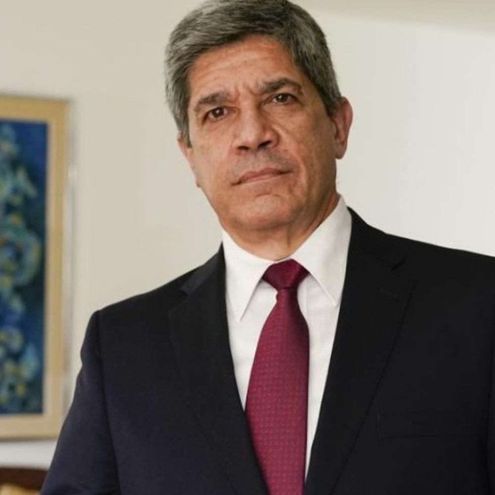 Carlos Fdez de Cossío