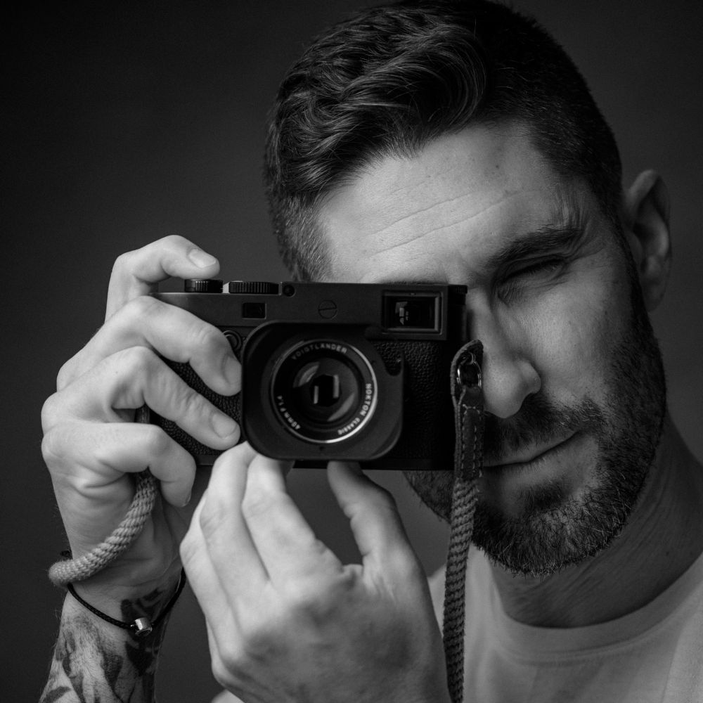 Ryan J Faer