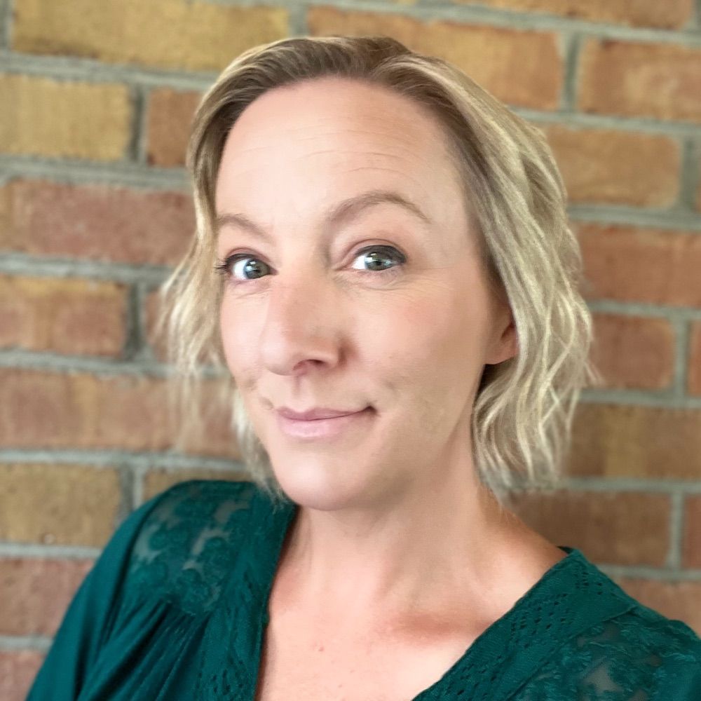 Chrissy Hopewell, romance author