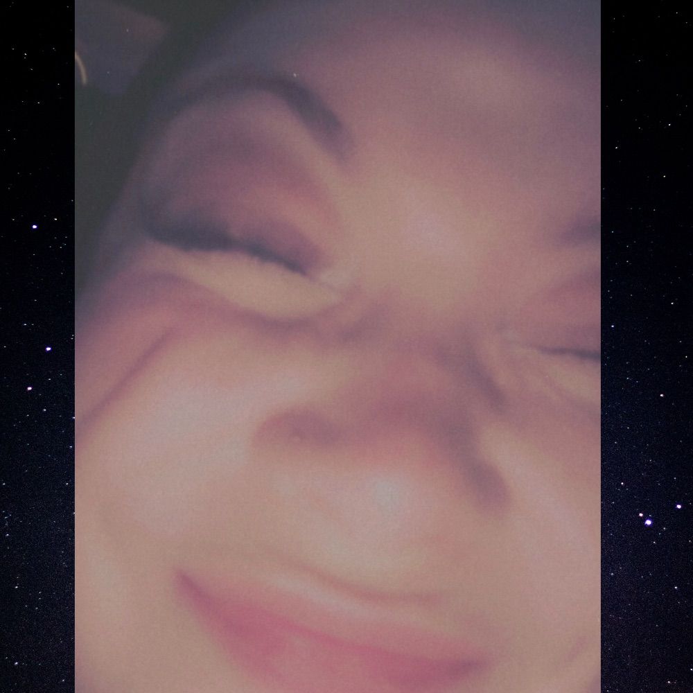 𝚖͜𝚘͜𝚘͜𝚗͜ 𝚐͜𝚊͜𝚣͜𝚎͜𝚛͜ 🌙