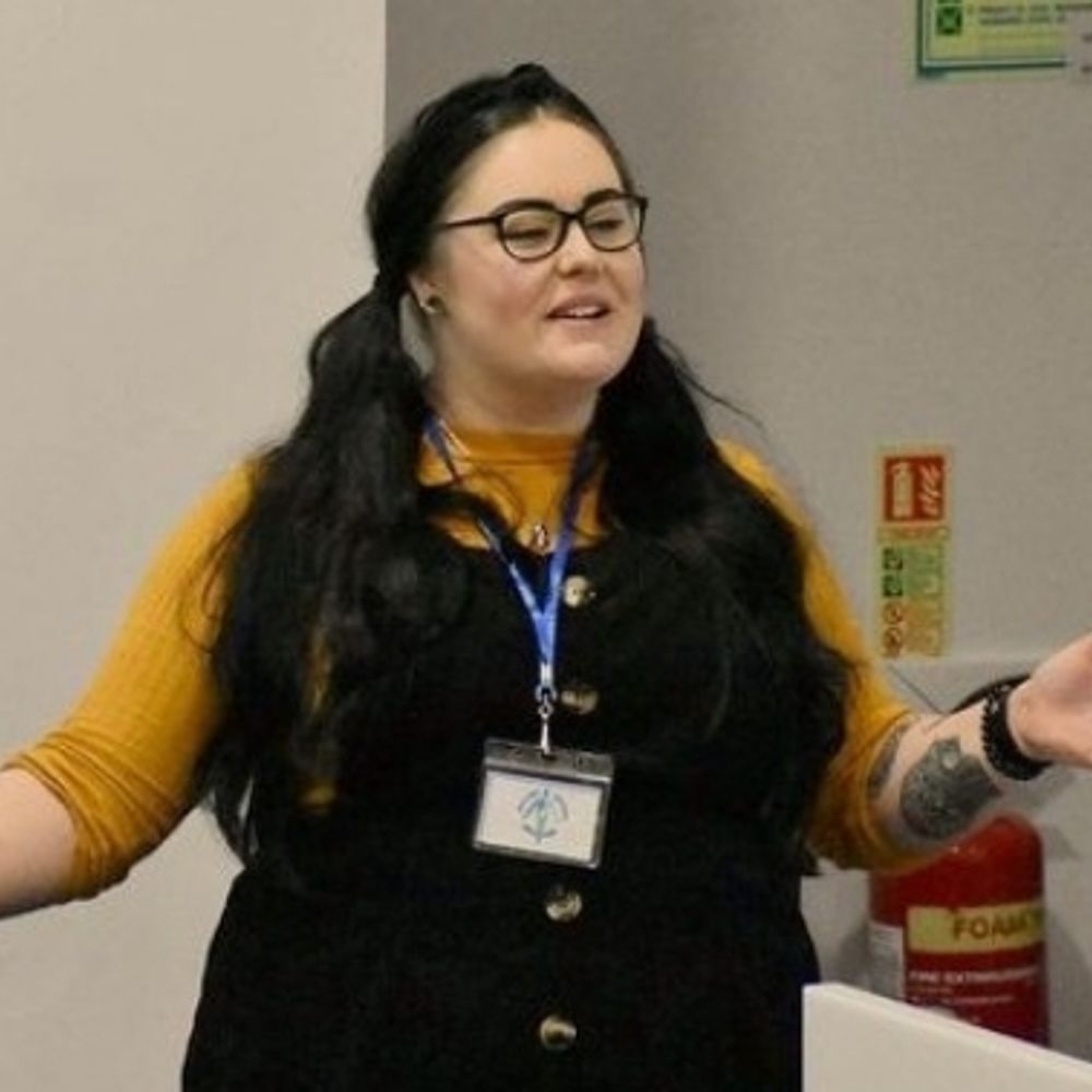 Gina Bond