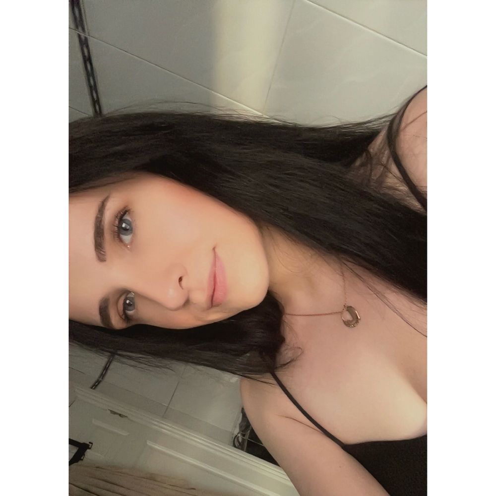 Lou🦋;