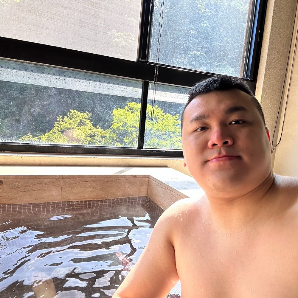 ERIC HUANG