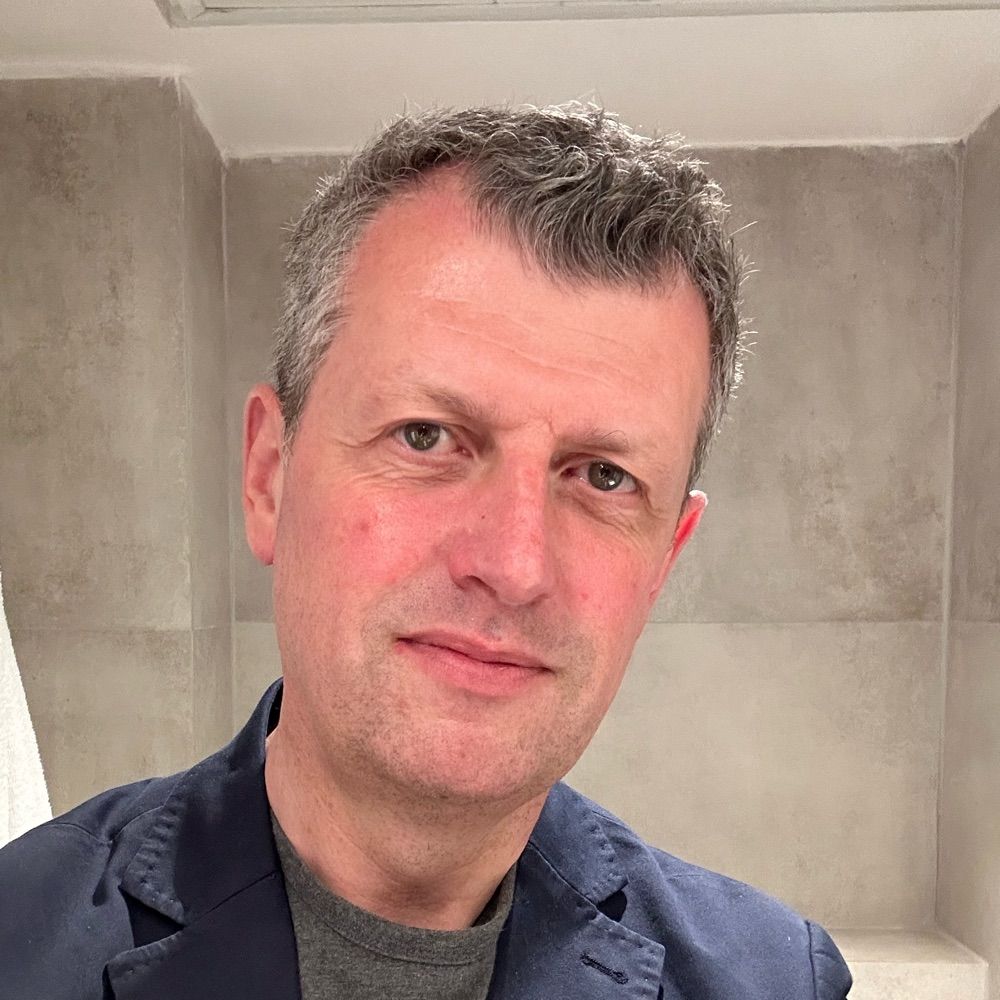 Simon Toyne