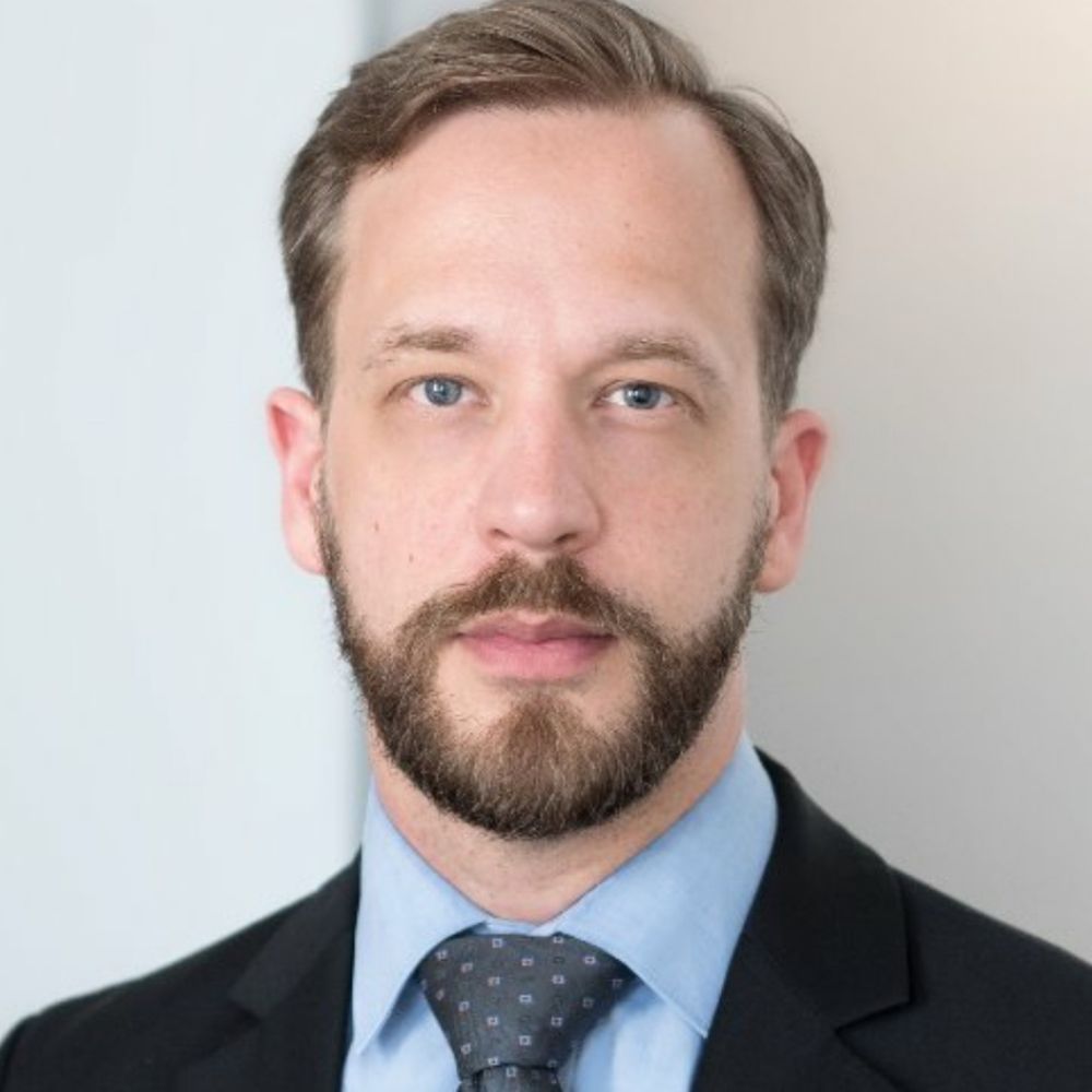 Christian H Schuster 