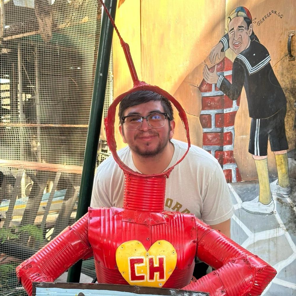 Carlos López (he/him/él)