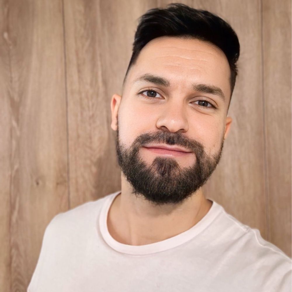 Andrés López C