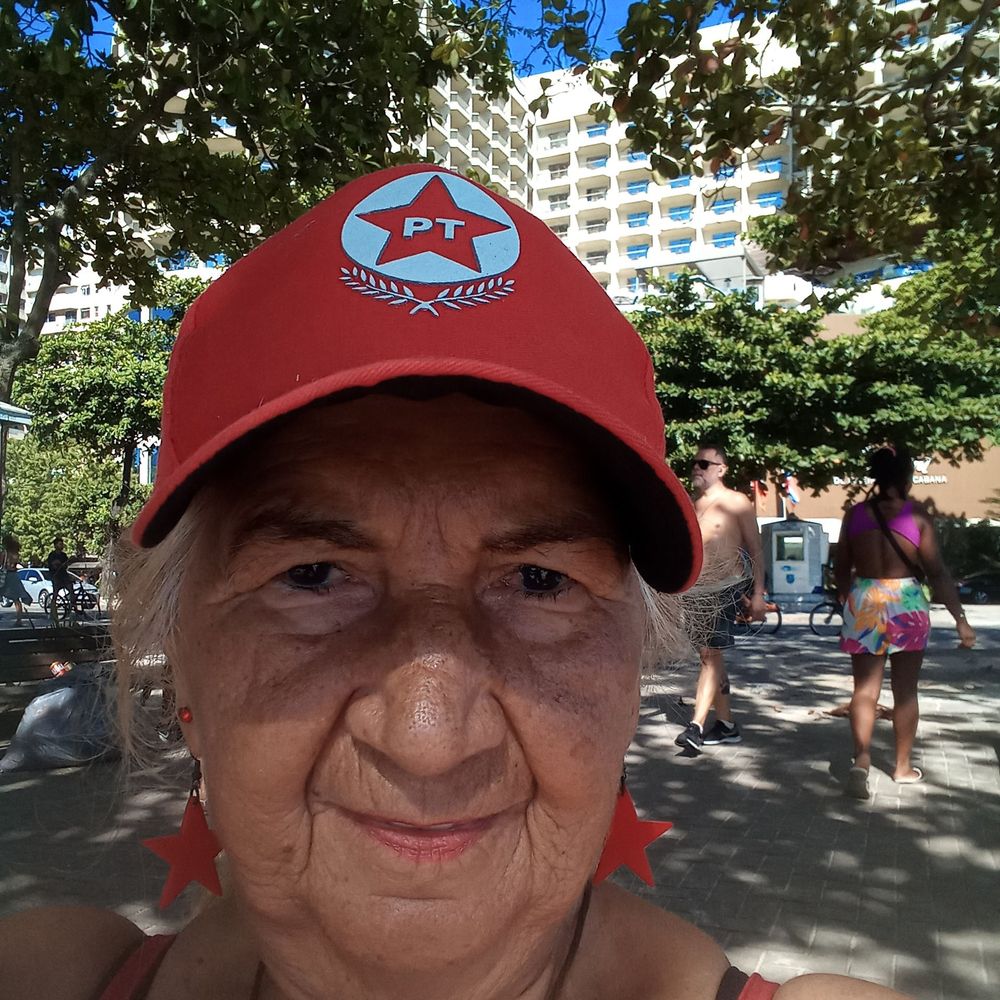 Leda Menezes 