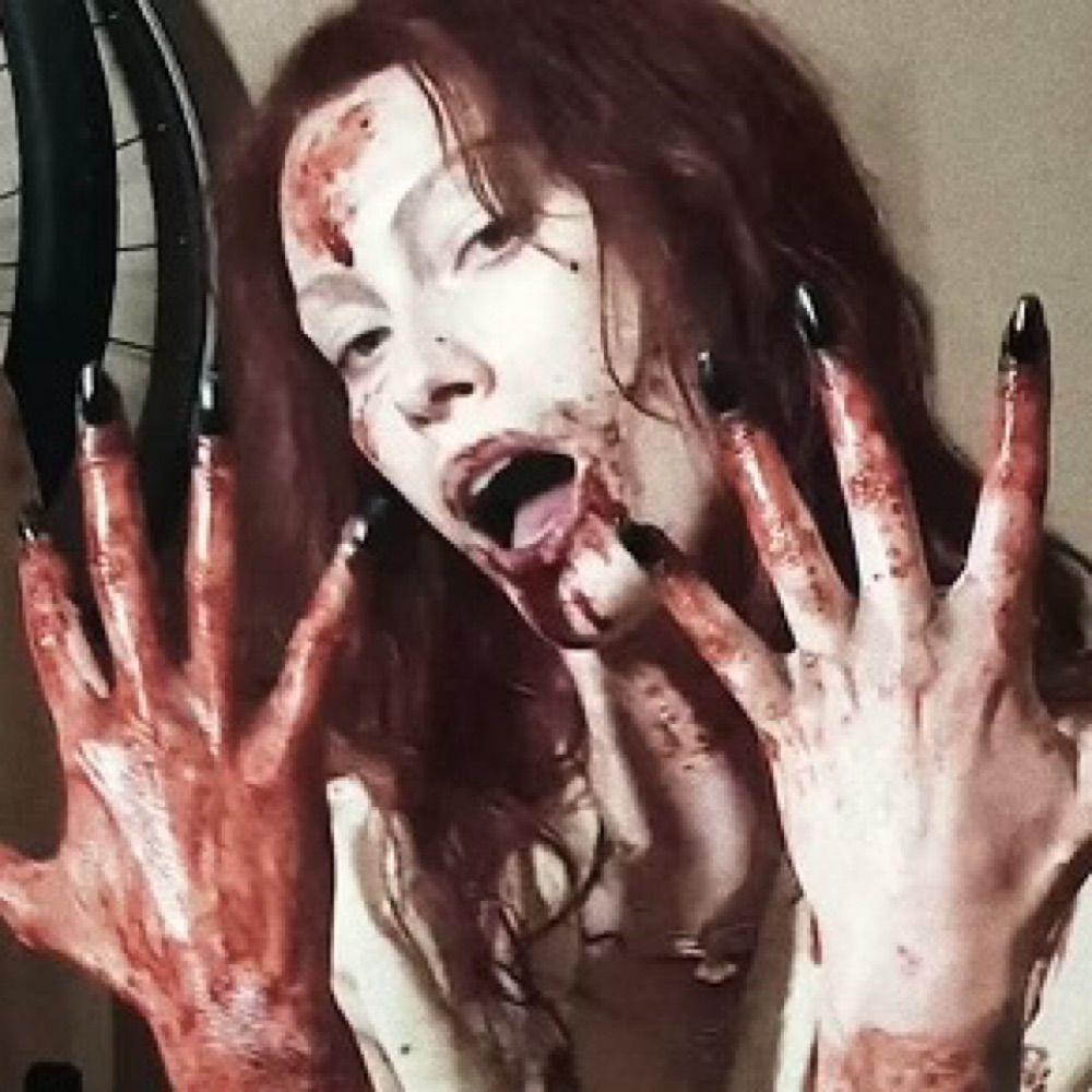 bella 🔪