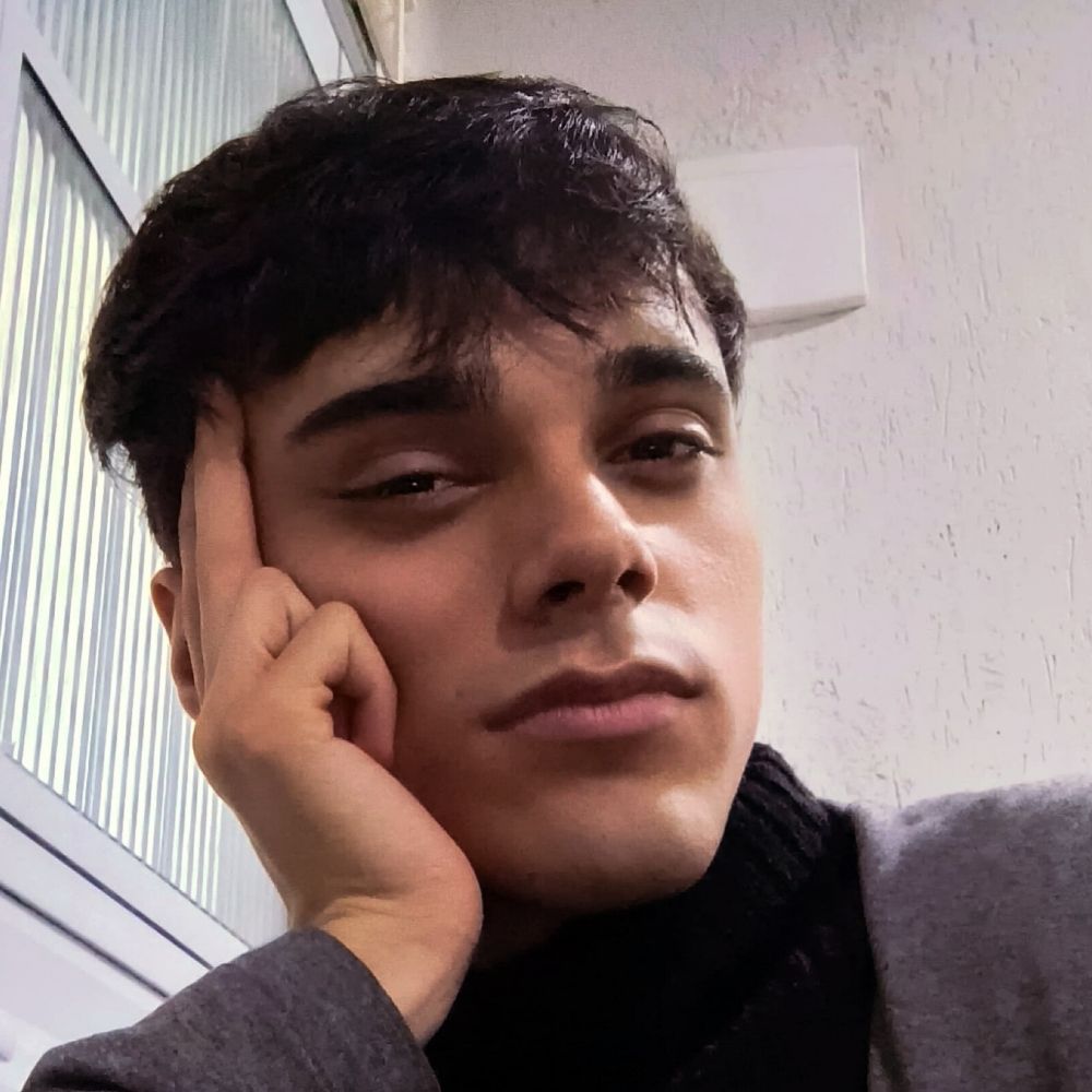 Vic Fernandes