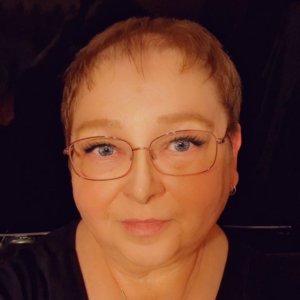 Louise Horton (she/her)