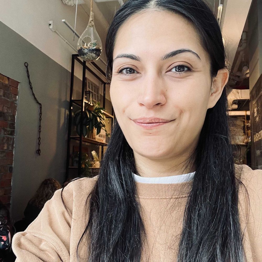 ayse pamuk