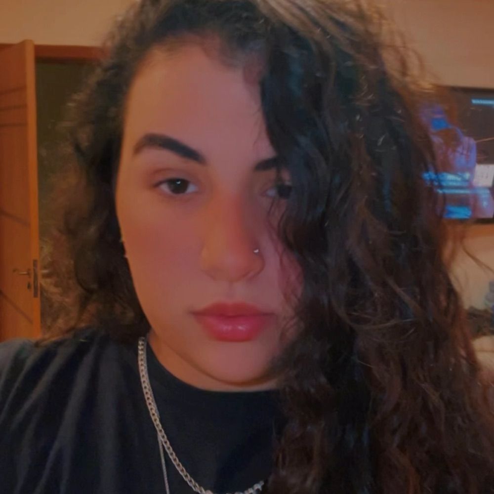 Isa Mendes 
