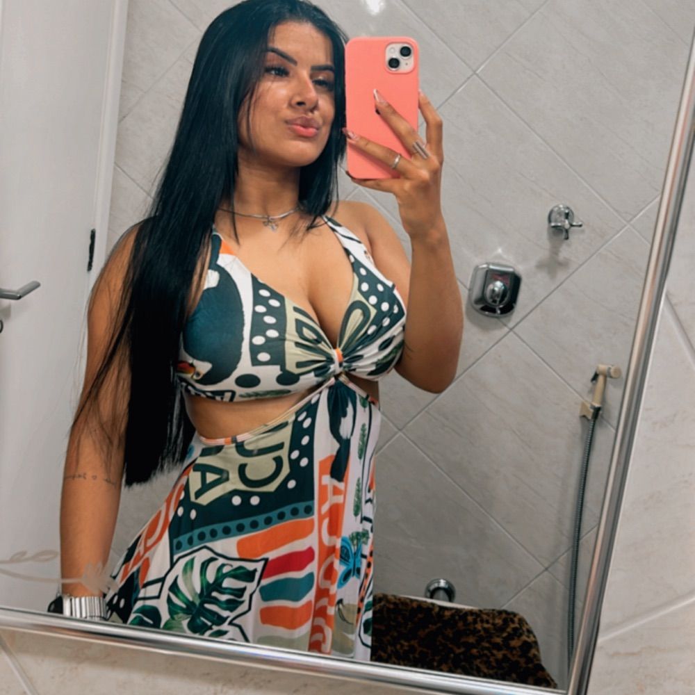 Larissa Araújo 