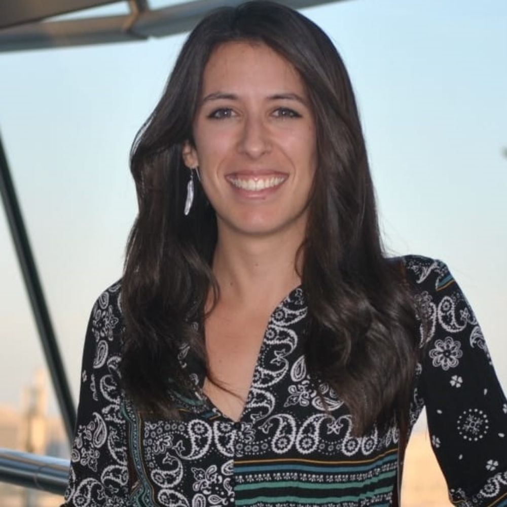 Laura Vela-Plo