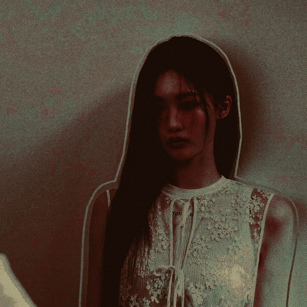      𝒌𝐈𝐌  —   𝗺𝗂𝙧𝖺𝗲    .    