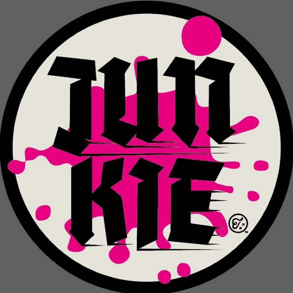 らっこ@TEAMJUNKIE