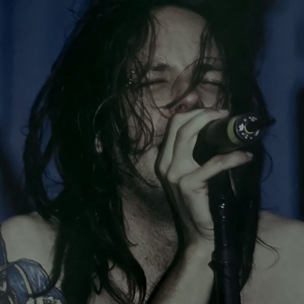 izzy ♬⋆.˚