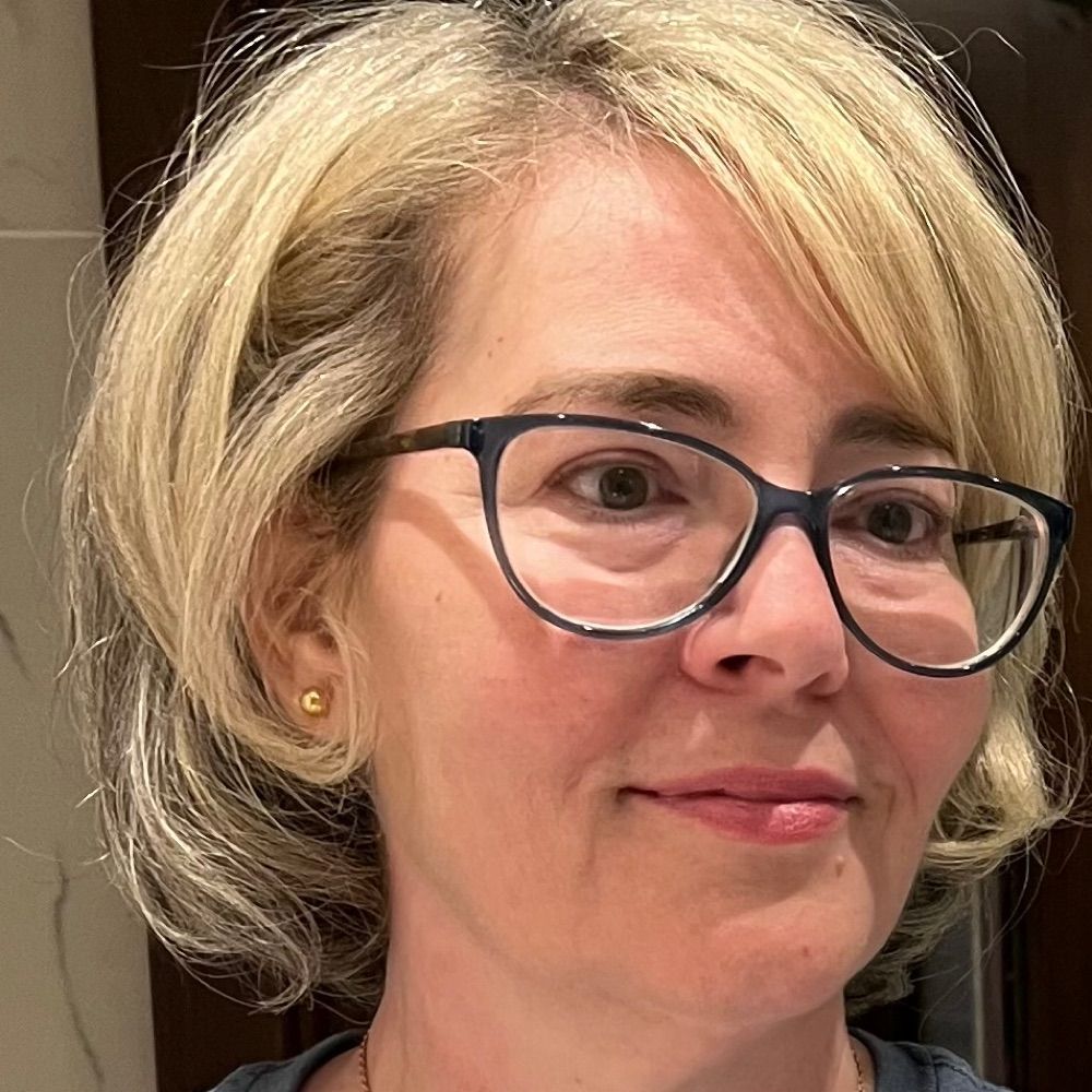 Professor Laura Huey