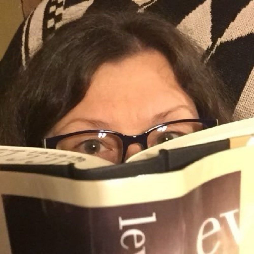 gloria, mlis, she/her