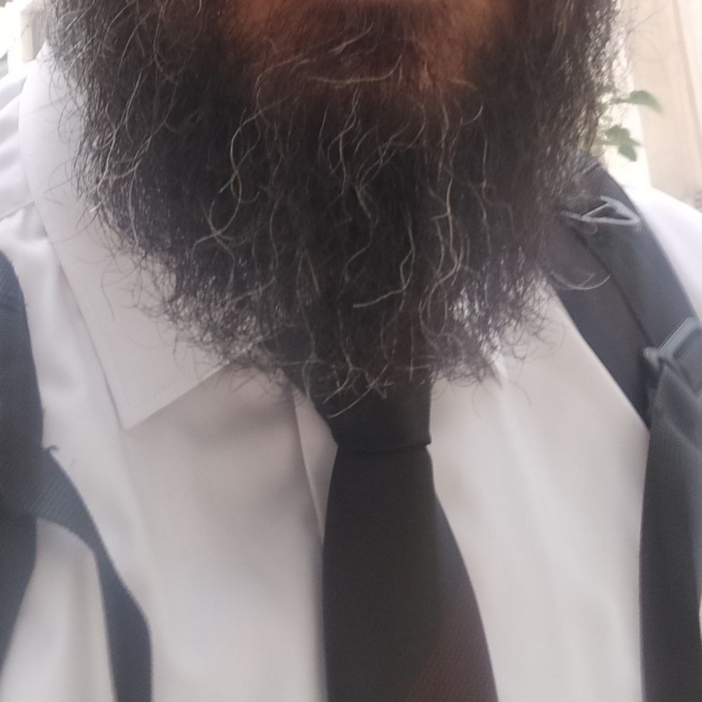 من همون غریبه هستم 