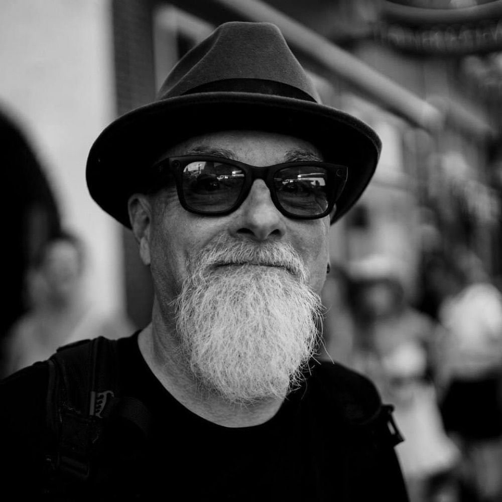 Timothy W Tucker