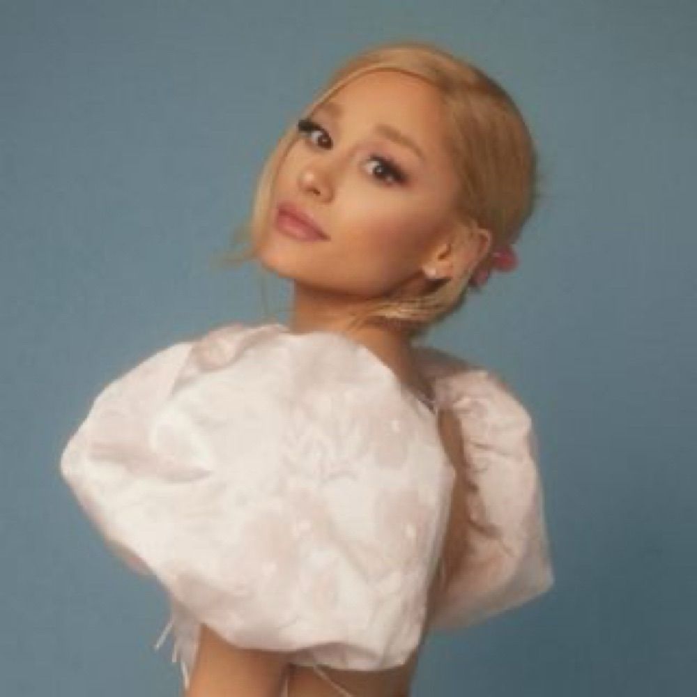 Ariana Grande Updates