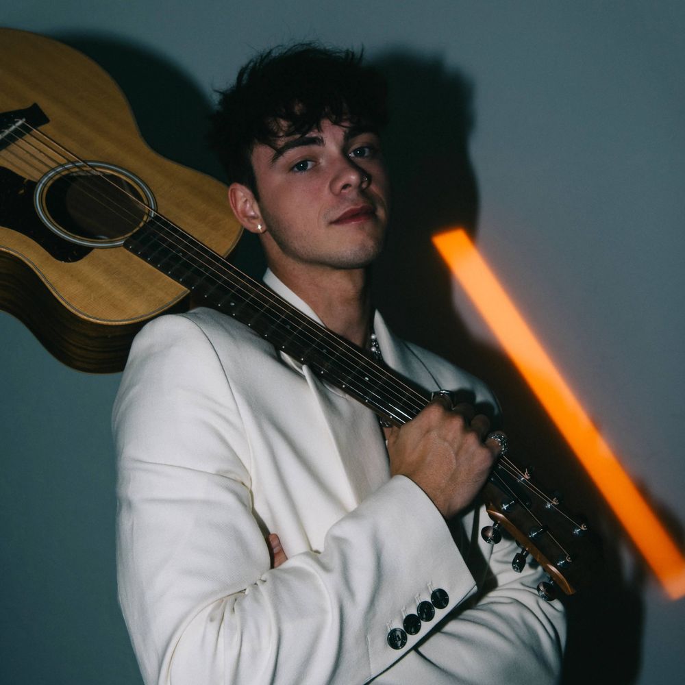 CORBYN-BESSON.COM (FANSITE)