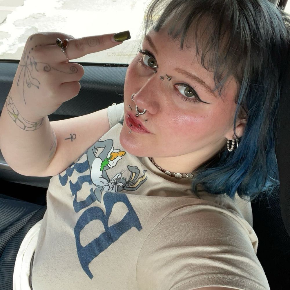 Goddess Abernathy • Findom🖤