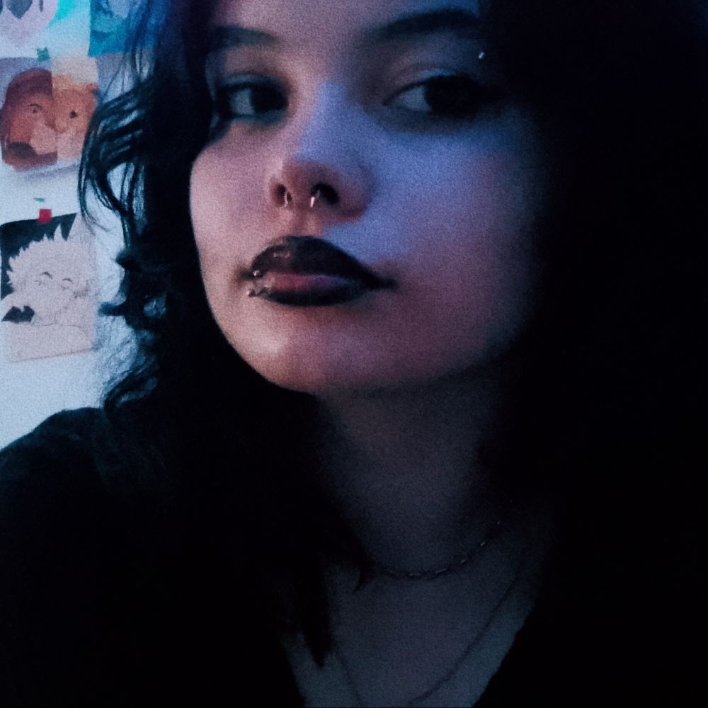 Julinha💀