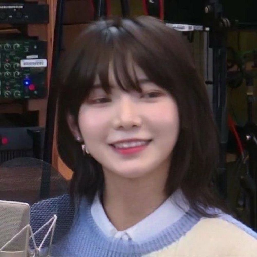 ʚ⨾ɞ