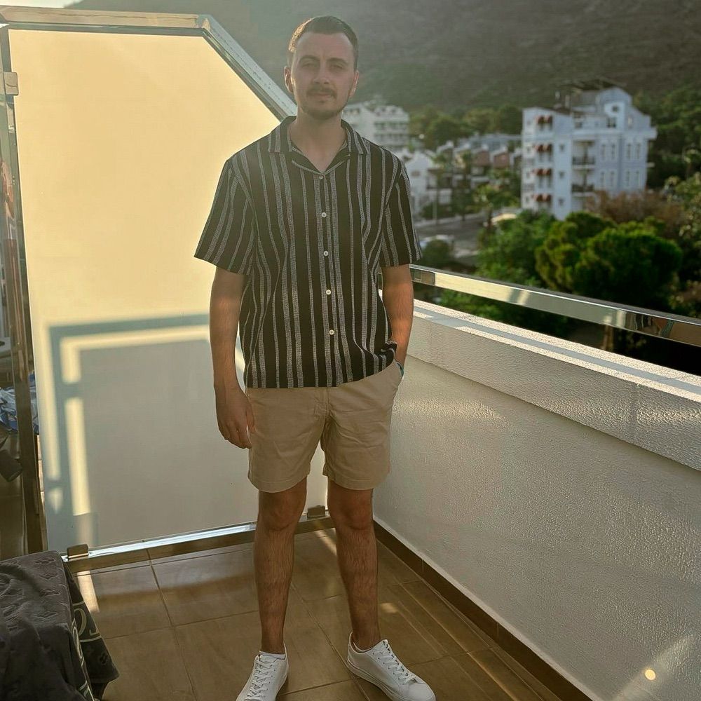 Tom