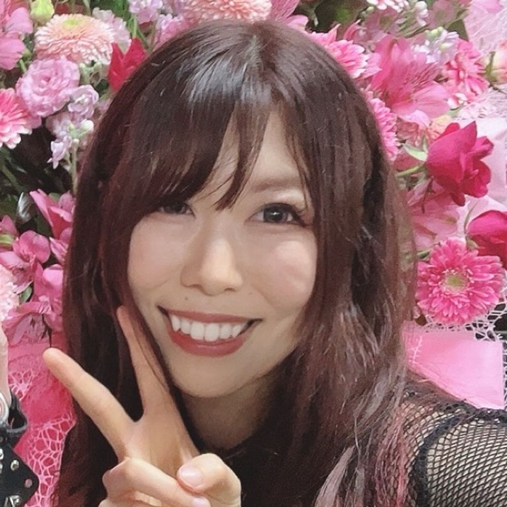 Yuli嬢の裏垢