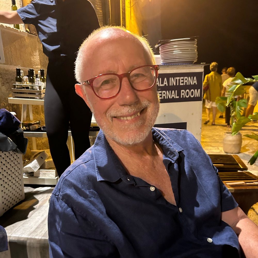 Left-leaning old git, loves EU