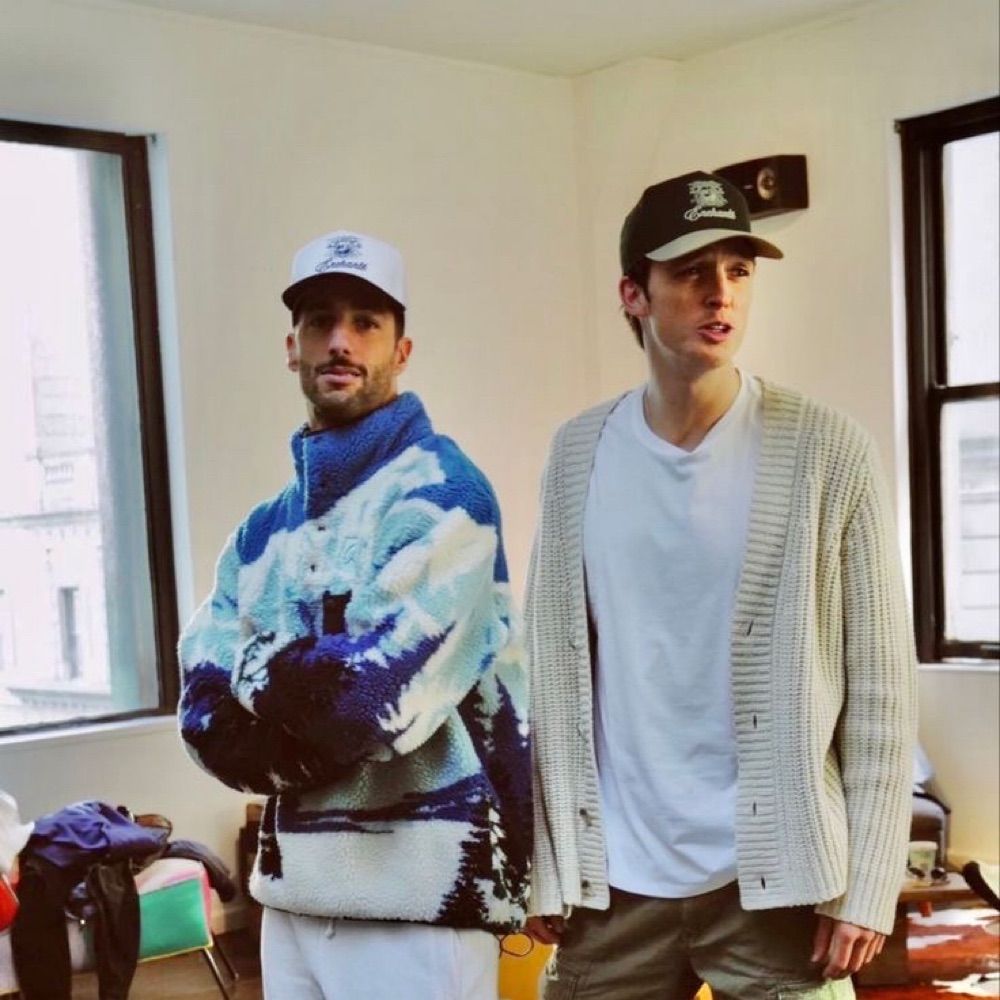 glovesuptessie.bsky.social